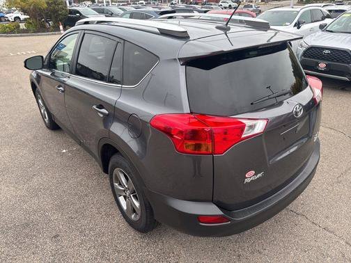 Used 2015 Gray Toyota XLE image 5