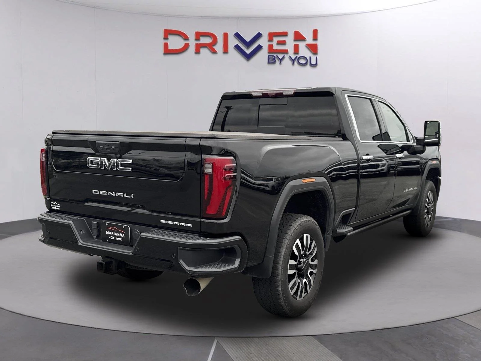 Used 2024 Onyx Black GMC Denali Ultimate image 4