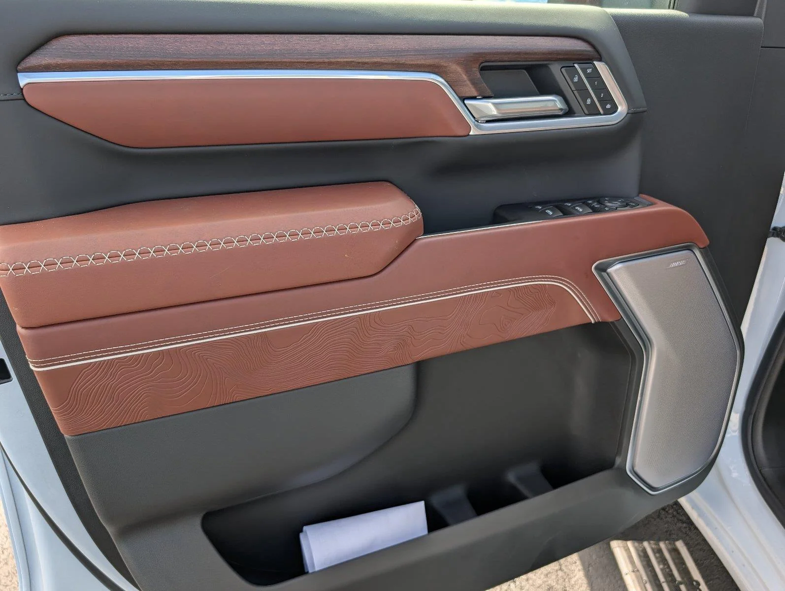 New 2026 Glacier White Tricoat GMC Denali Ultimate image 13