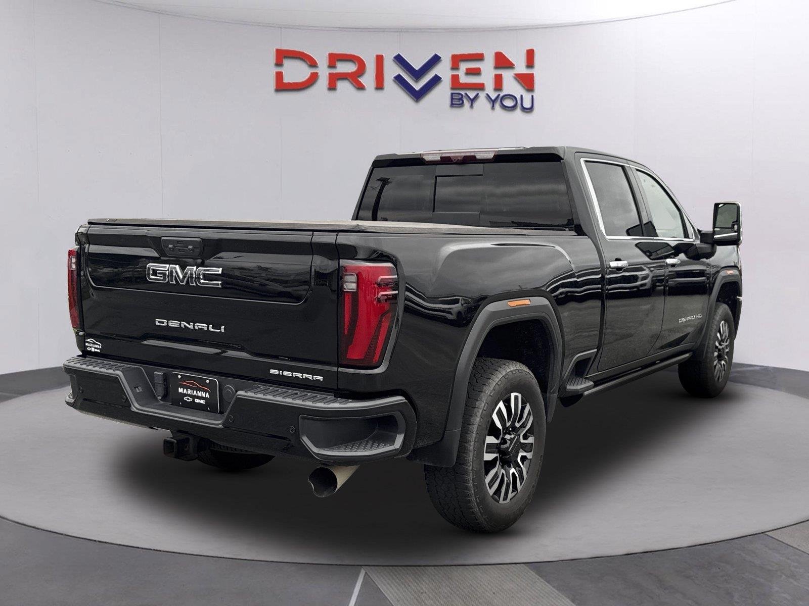 Used 2024 Onyx Black GMC Denali Ultimate image 4
