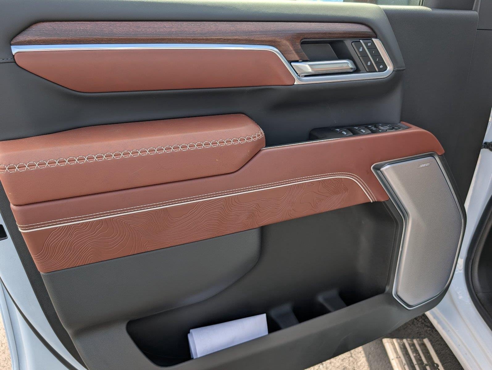 New 2026 Glacier White Tricoat GMC Denali Ultimate image 13