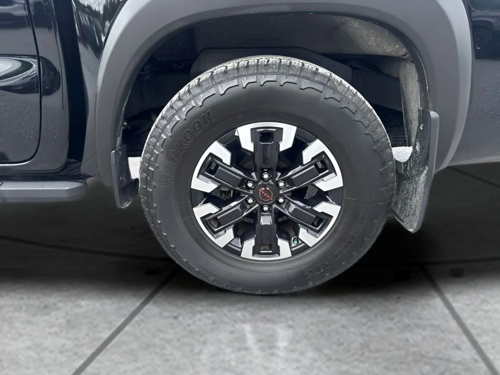 Used 2024 Black Nissan PRO-X image 27