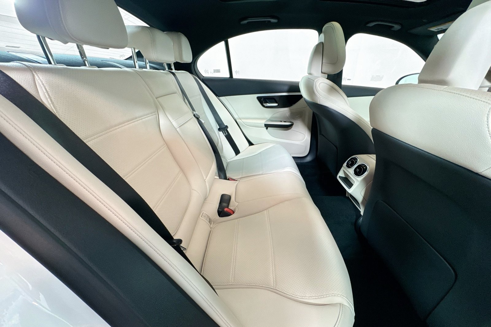 New 2026 Polar White Mercedes-Benz C 300 image 25