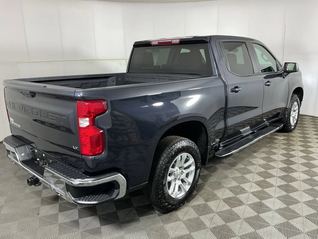 Used 2024 Gray Chevrolet LT image 8
