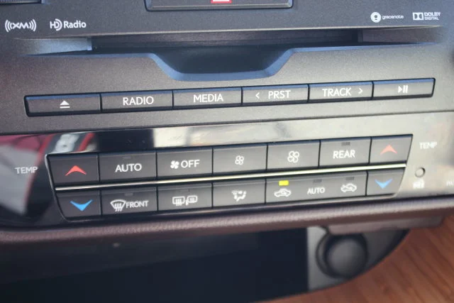 Used 2019 Silver Lexus 350L image 9
