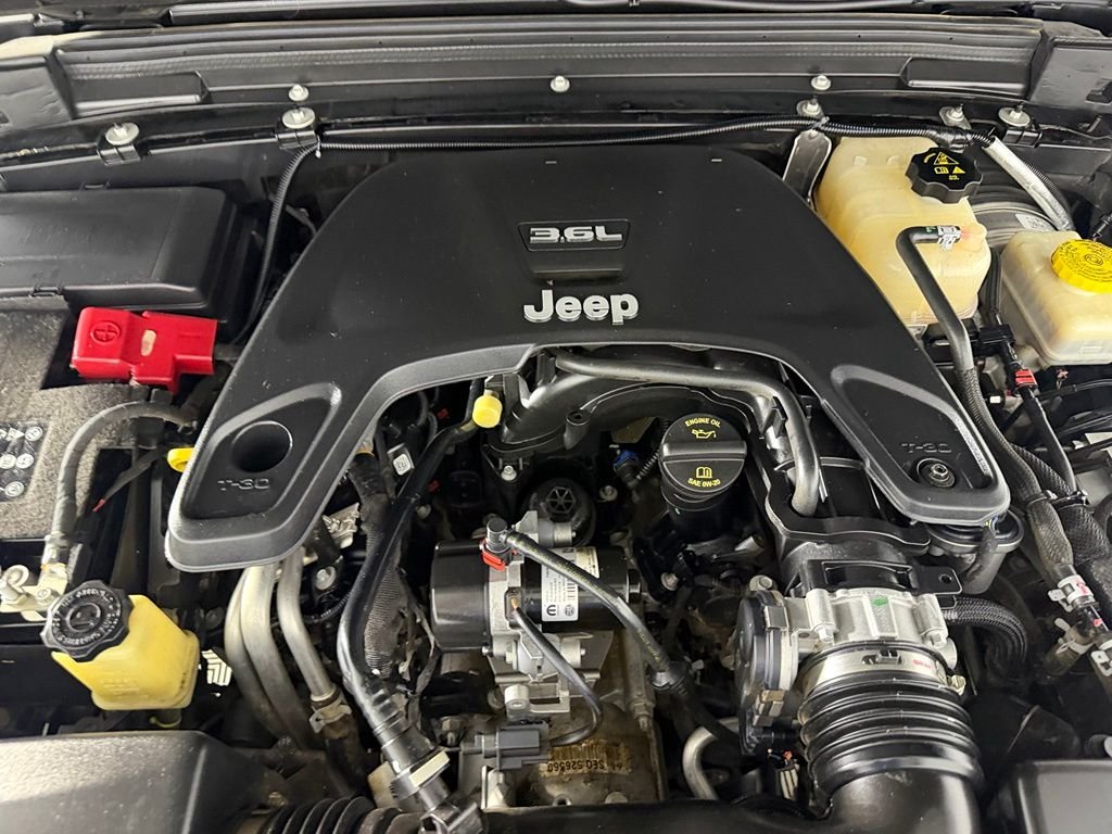 Used 2021 Black Jeep Unlimited Sahara High Altitude image 34