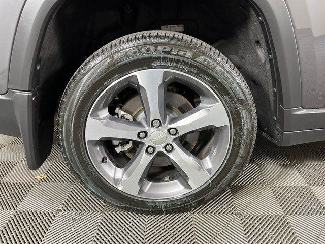 Used 2026 Gray Jeep Limited image 10