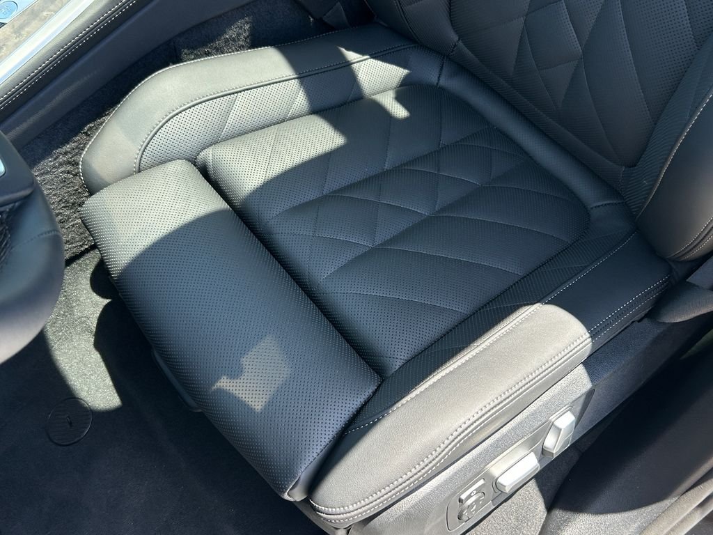 2026 BMW X5 50e - Photo 15
