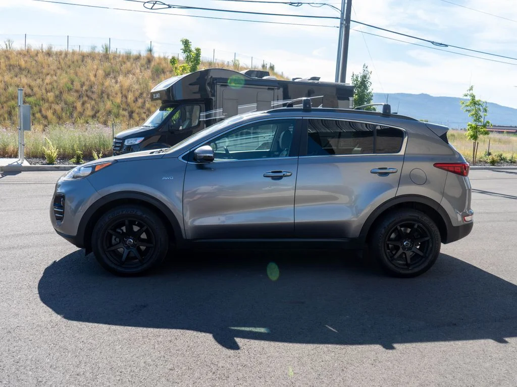 Used 2018 Silver Kia EX image 4