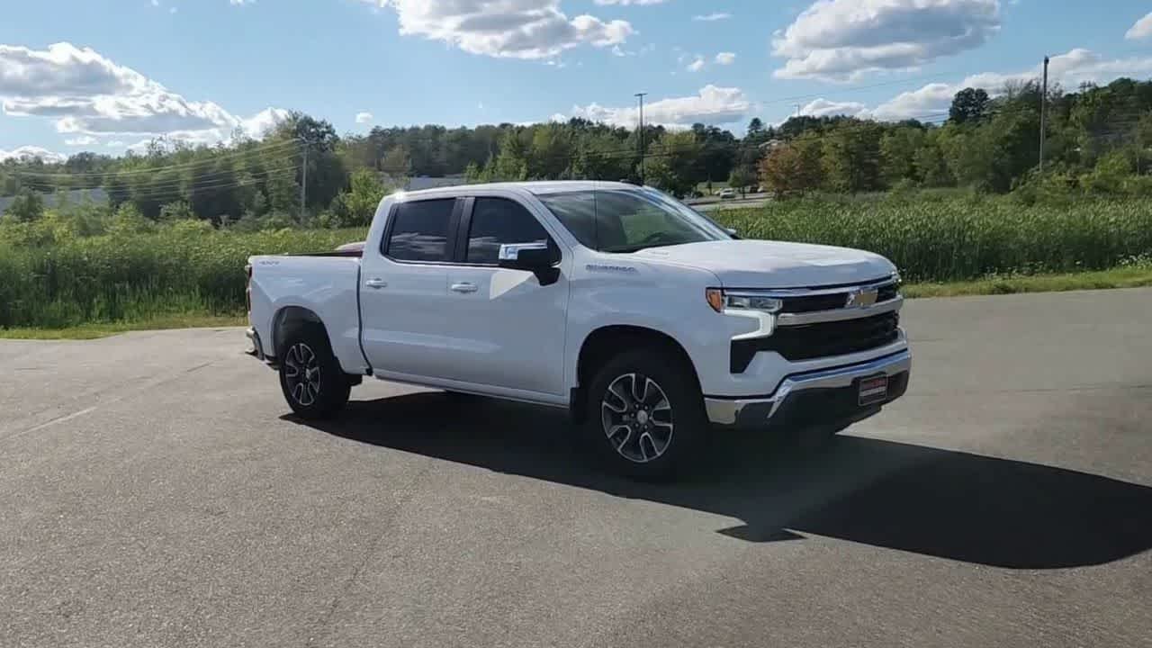 New 2026 Summit White Chevrolet LT (2FL) image 6