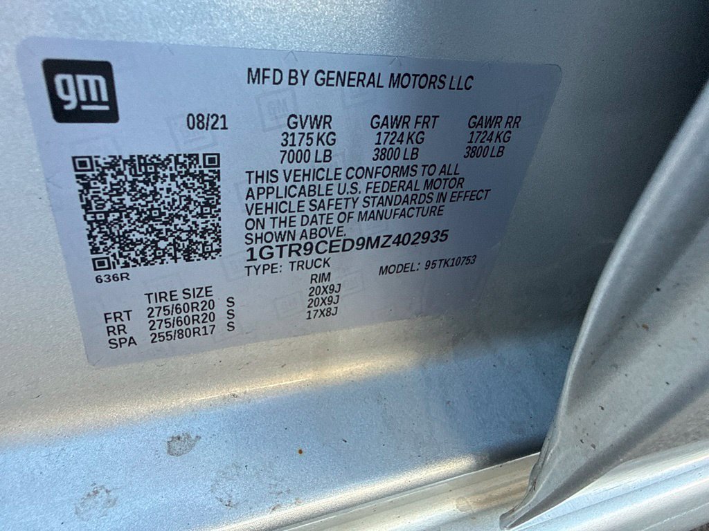Used 2021 Silver GMC Elevation image 10
