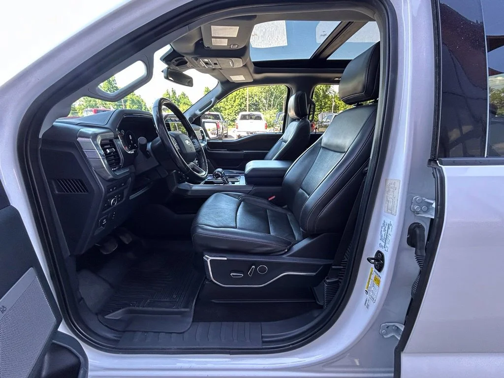 Used 2021 White Ford Lariat image 16