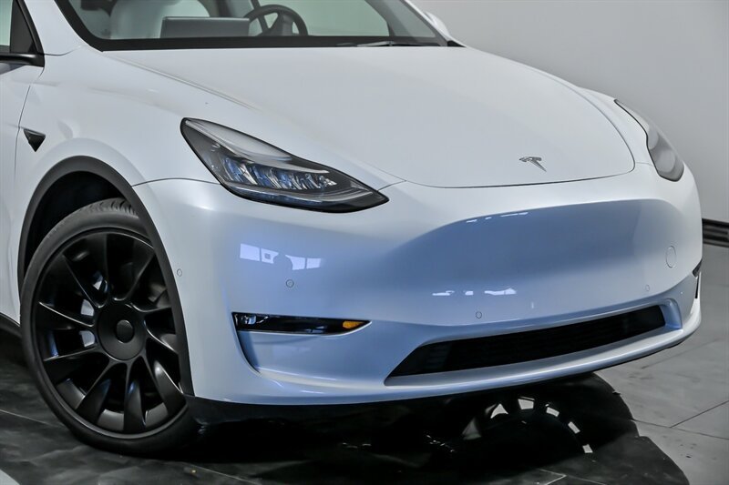 Used 2021 Tesla Model Y Long Range with VIN 5YJYGDEE7MF240566 for sale in Aurora, IL