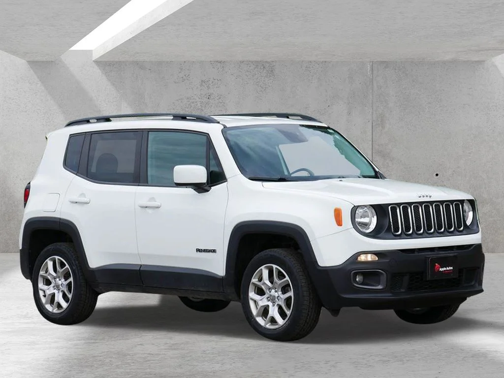 Used 2017 White Jeep Latitude image 1