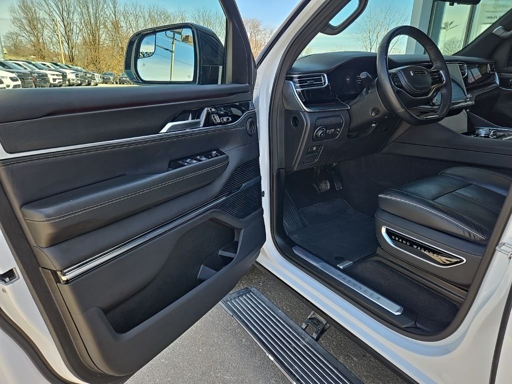 Used 2024 White/off-white Jeep Series II image 29