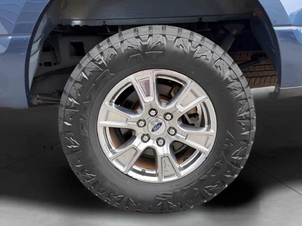 Used 2016 Blue Ford XLT image 15