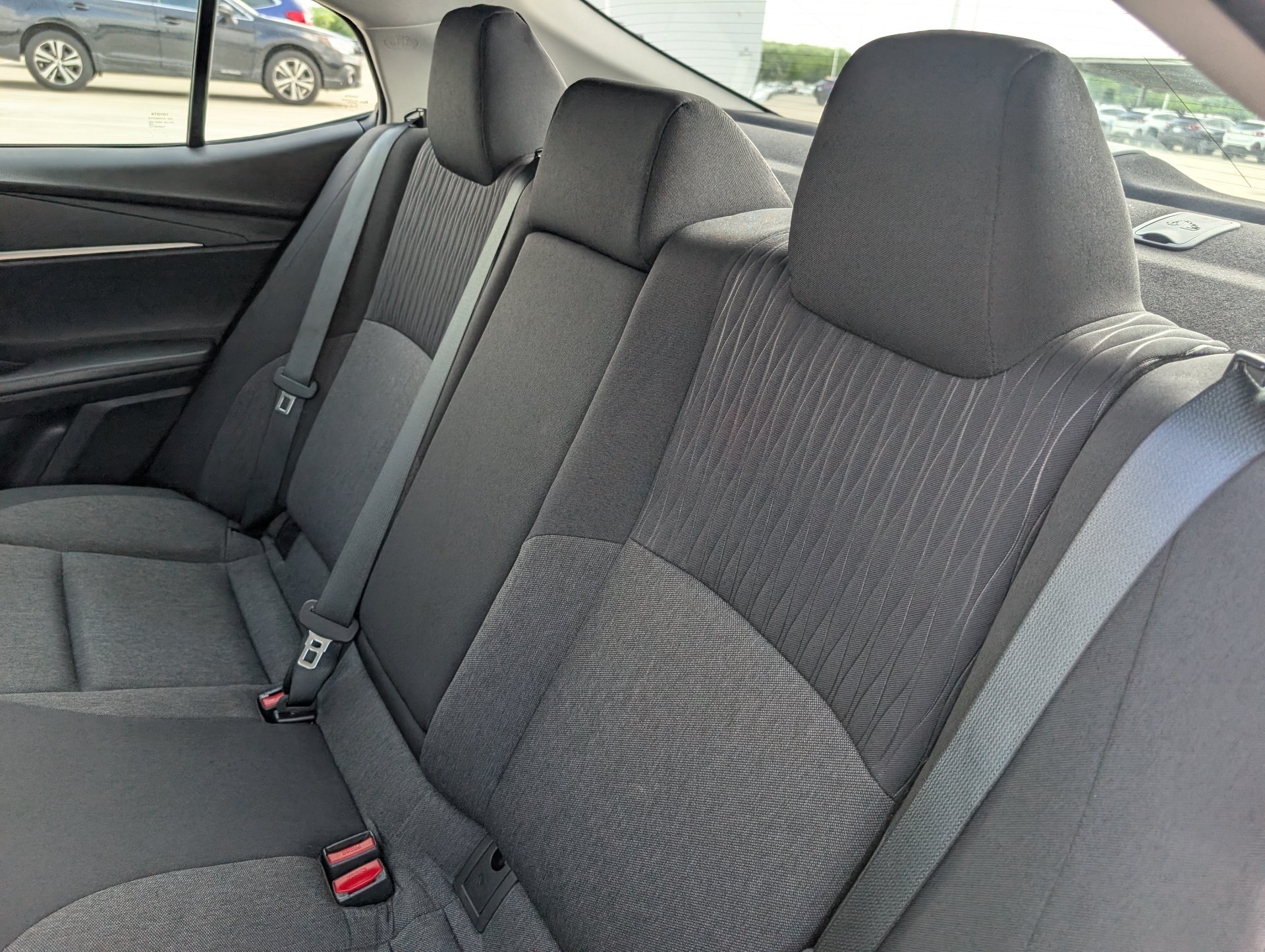 2025 Toyota Camry LE - Photo 27