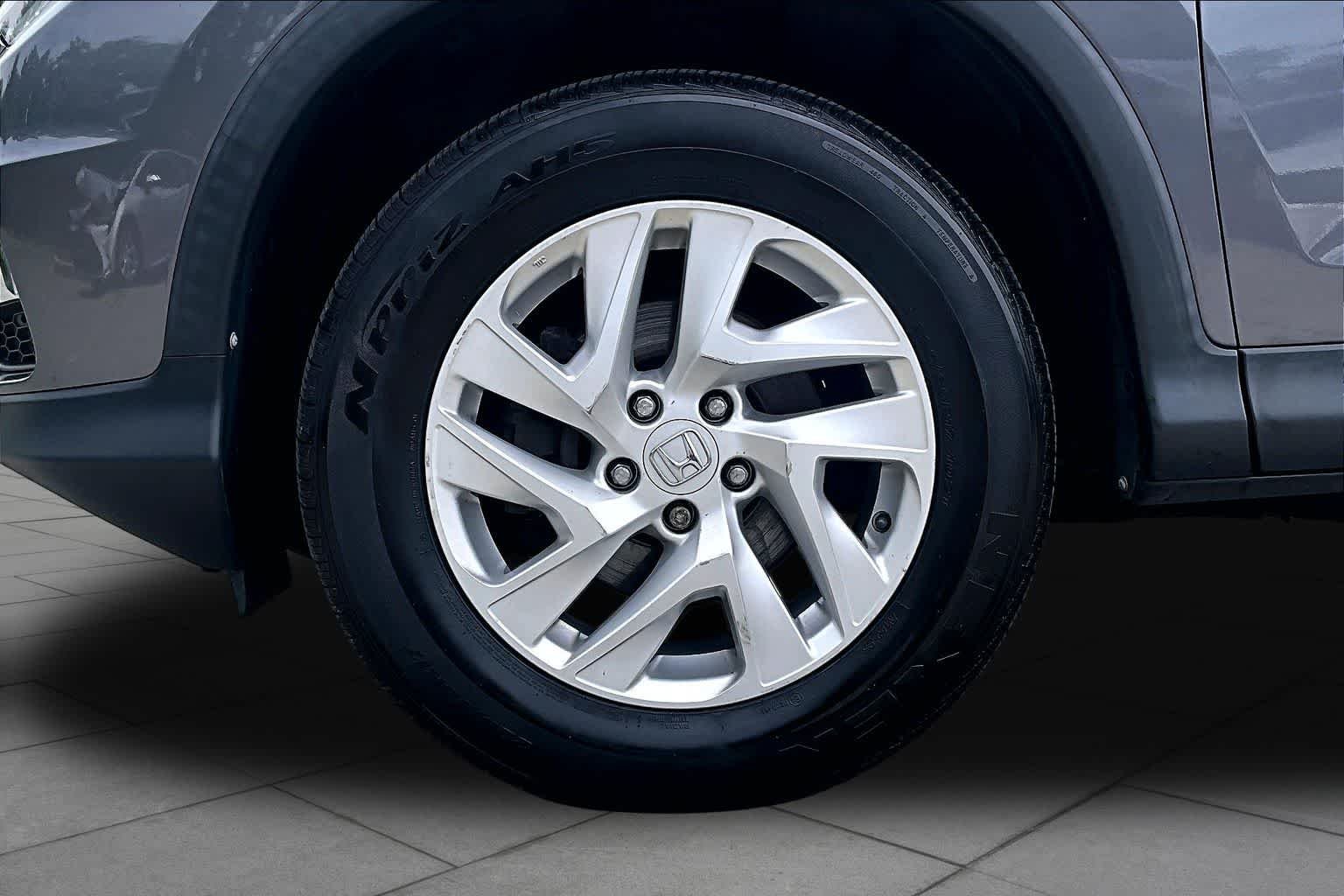 Used 2015  Honda EX image 11