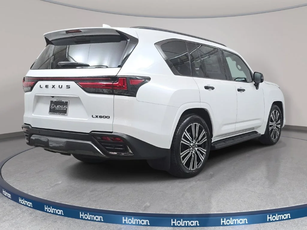 New 2026 Eminent White Pearl Lexus LUXURY image 5