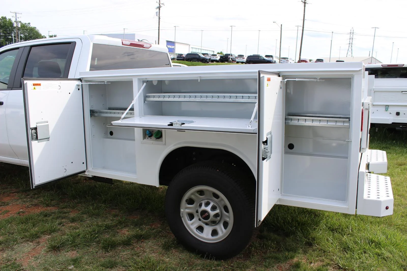 New 2025 Summit White GMC Pro image 15