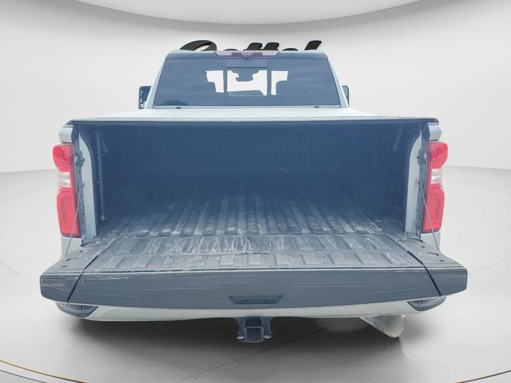 Used 2024 Sterling Gray Metallic Chevrolet High Country image 9