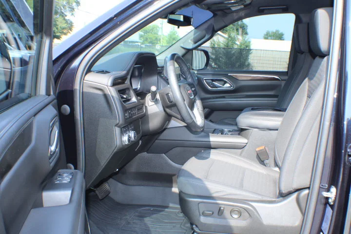 Certified Used 2022 Midnight Blue Metallic GMC SLE image 13
