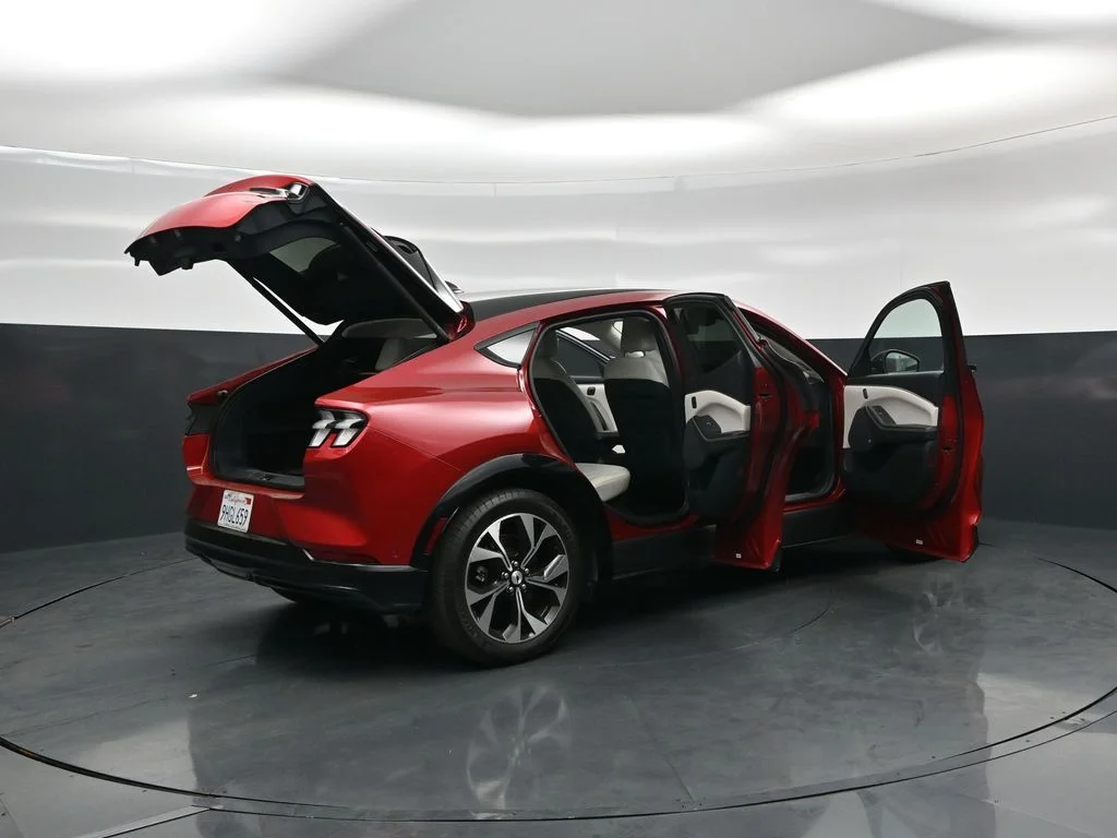 Used 2023 Red Ford Premium image 6
