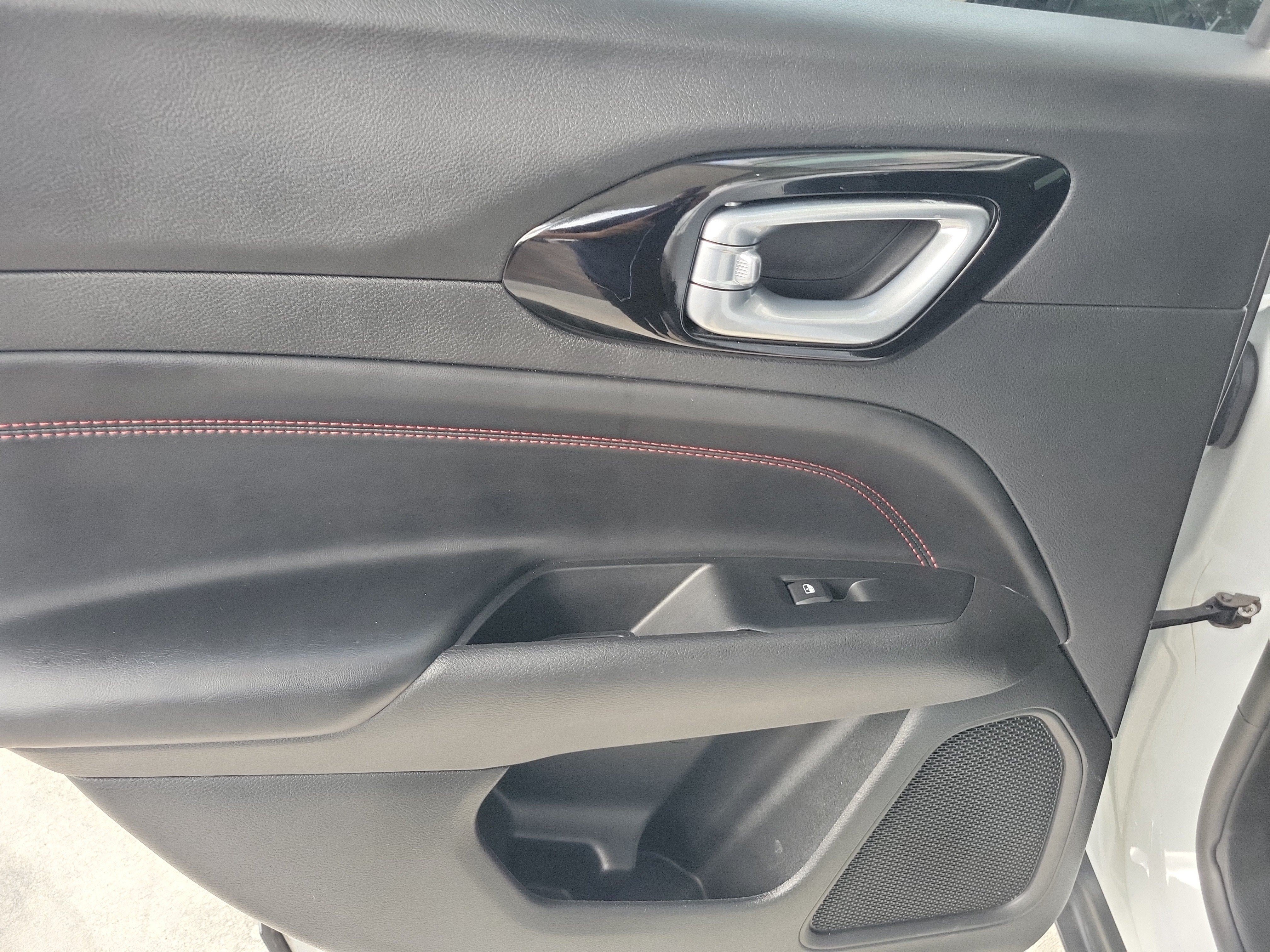 Used 2022 Bright White Clearcoat Jeep Trailhawk image 15