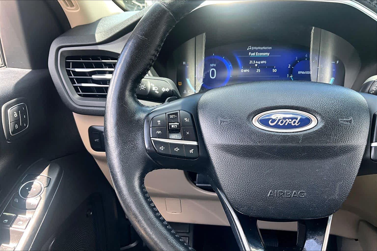 Used 2020 Star White Metallic Tri-Coat Ford Titanium image 24