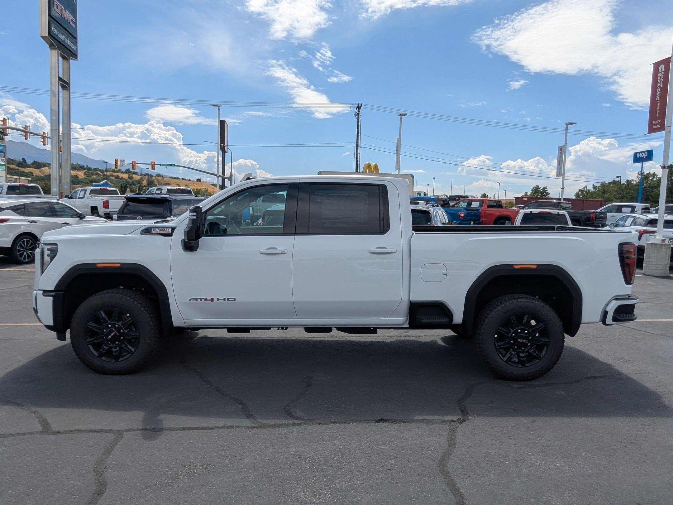 2026 GMC Sierra 3500HD AT4 - Photo 7