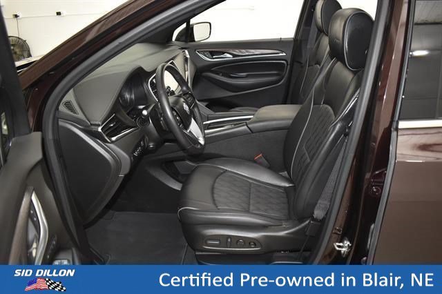 Used 2022 RICH GARNET METALLIC Buick Avenir image 9