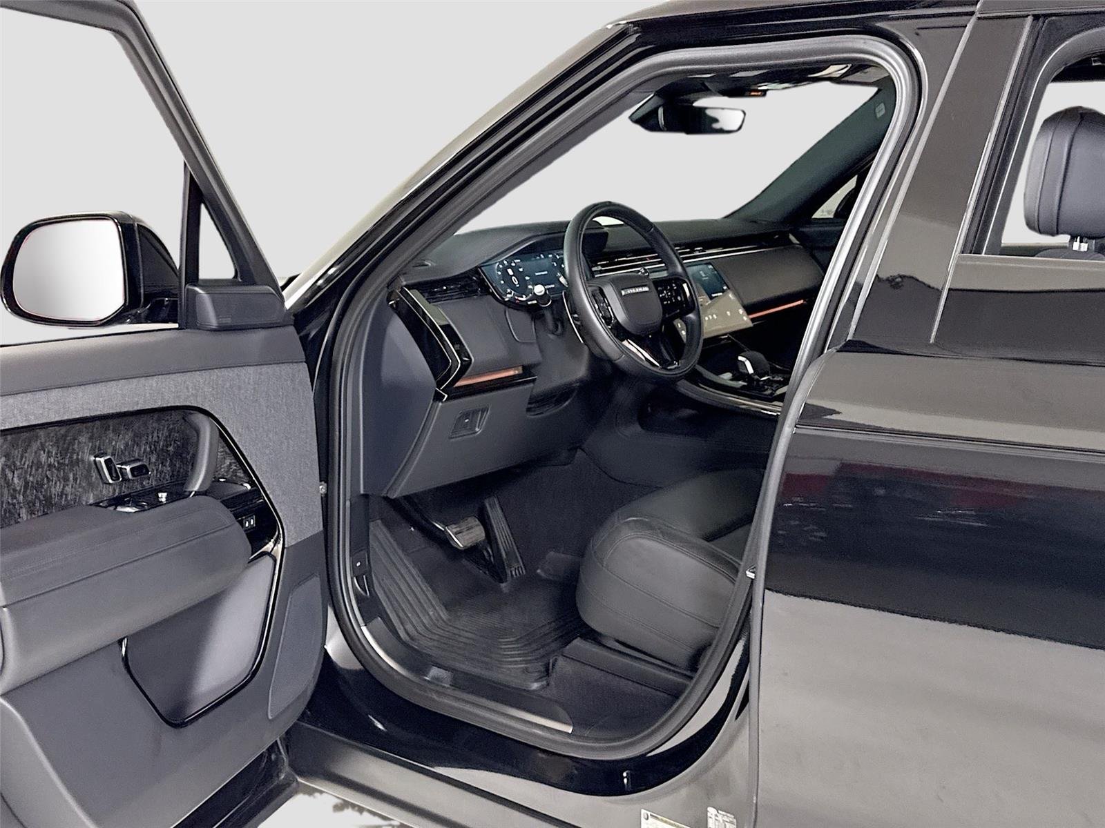 Used 2024 Santorini Black Metallic Land Rover Dynamic SE | One Owner image 12