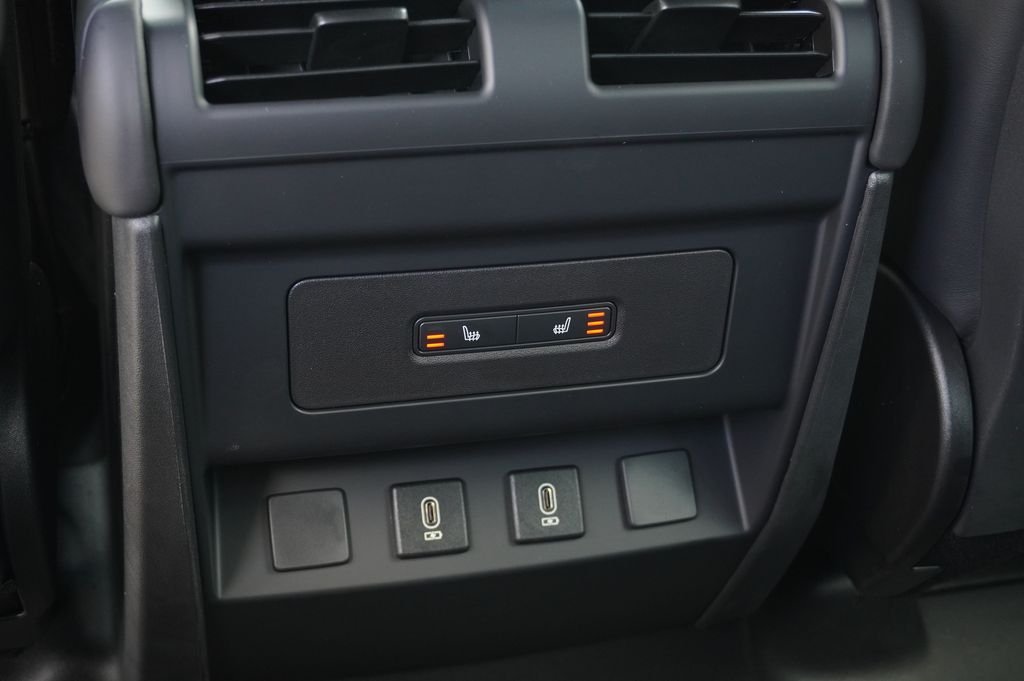 Used 2026 Gray Land Rover X-Dynamic SE image 30