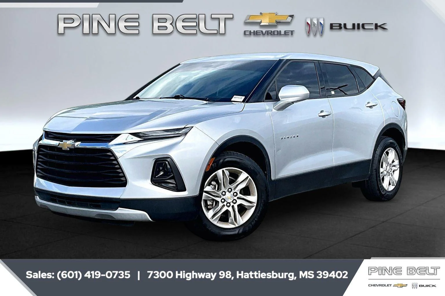 Used 2020 SILVER ICE METALLIC Chevrolet LT image 10