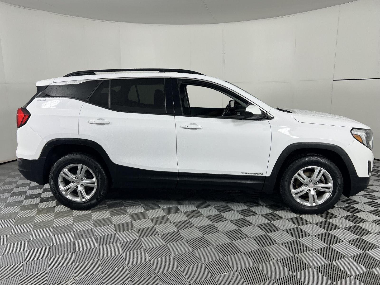 Used 2020 Summit White GMC SLE image 13