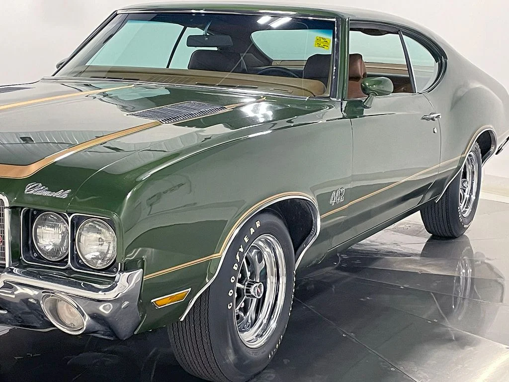 Used 1972  Oldsmobile  image 16