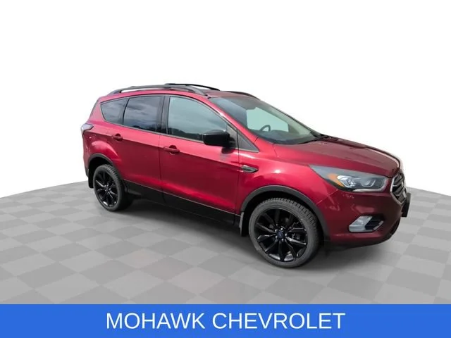 Used 2017 Ford Escape SE with VIN 1FMCU9GD4HUD01532 for sale in Ballston Spa, NY