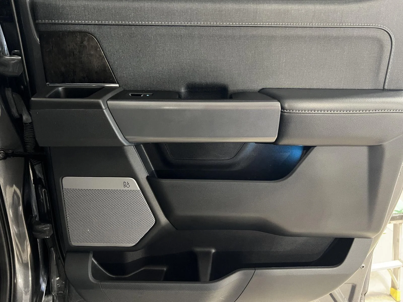 Used 2023 Carbonized Gray Ford LARIAT image 17