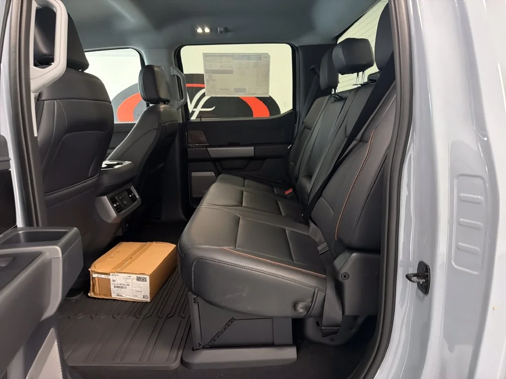 New 2027 Glacier Gray Metallic Tri-Coat Ford F-250® Lariat® image 16