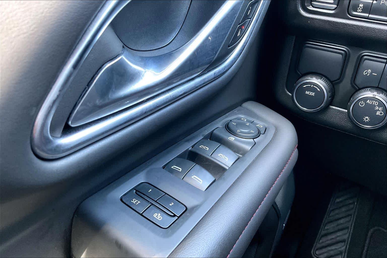2024 Chevrolet Suburban RST - Photo 35