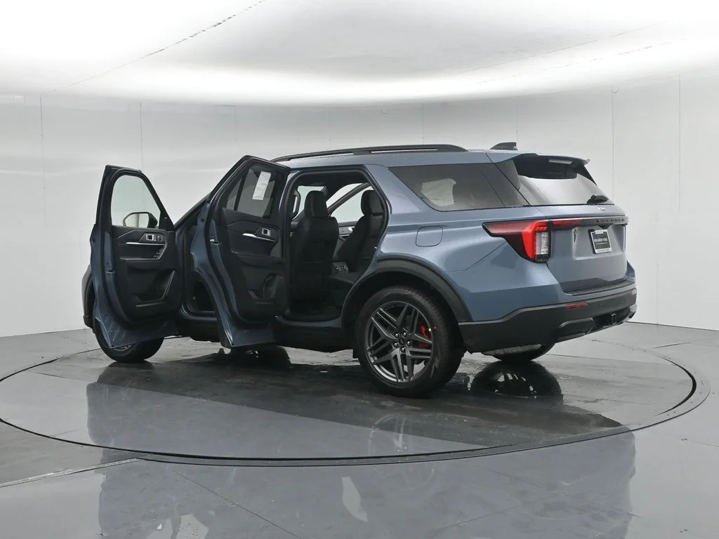 New 2026 Vapor Blue Metallic Ford ST-Line image 34