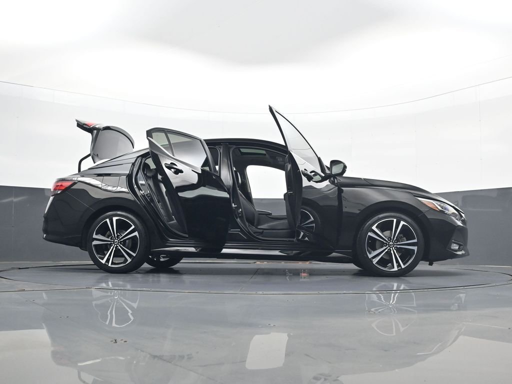 Used 2023 Black Nissan SR image 33