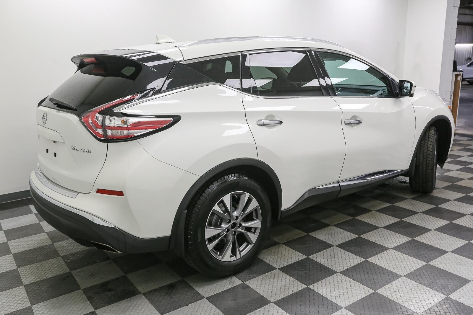 Used 2017 Pearl White Nissan SL image 9