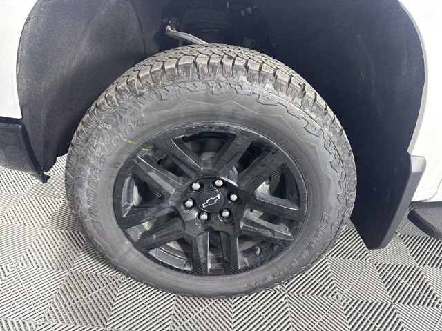 New 2026 Summit White Chevrolet LT Trail Boss image 7