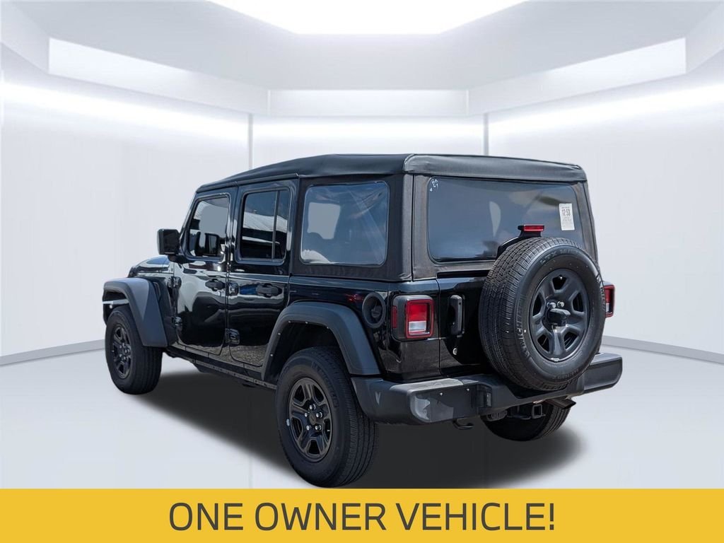 Used 2022 Black Jeep Unlimited Sport image 2