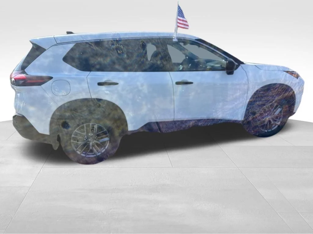 Used 2023 White Nissan S image 25