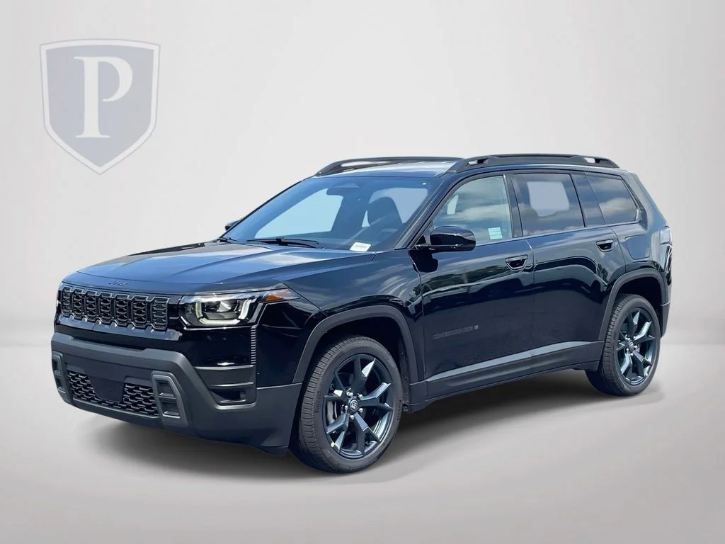 New 2026 Diamond Black Crystal Pearlcoat Jeep Laredo image 4