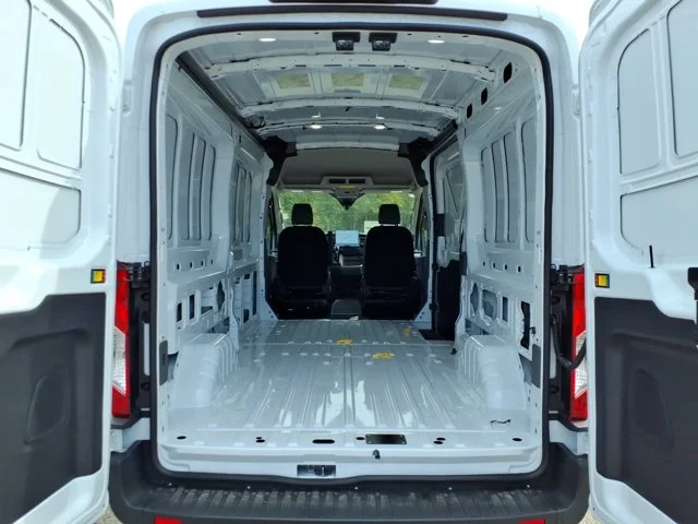 New 2026 Oxford White Ford Cargo Van image 10