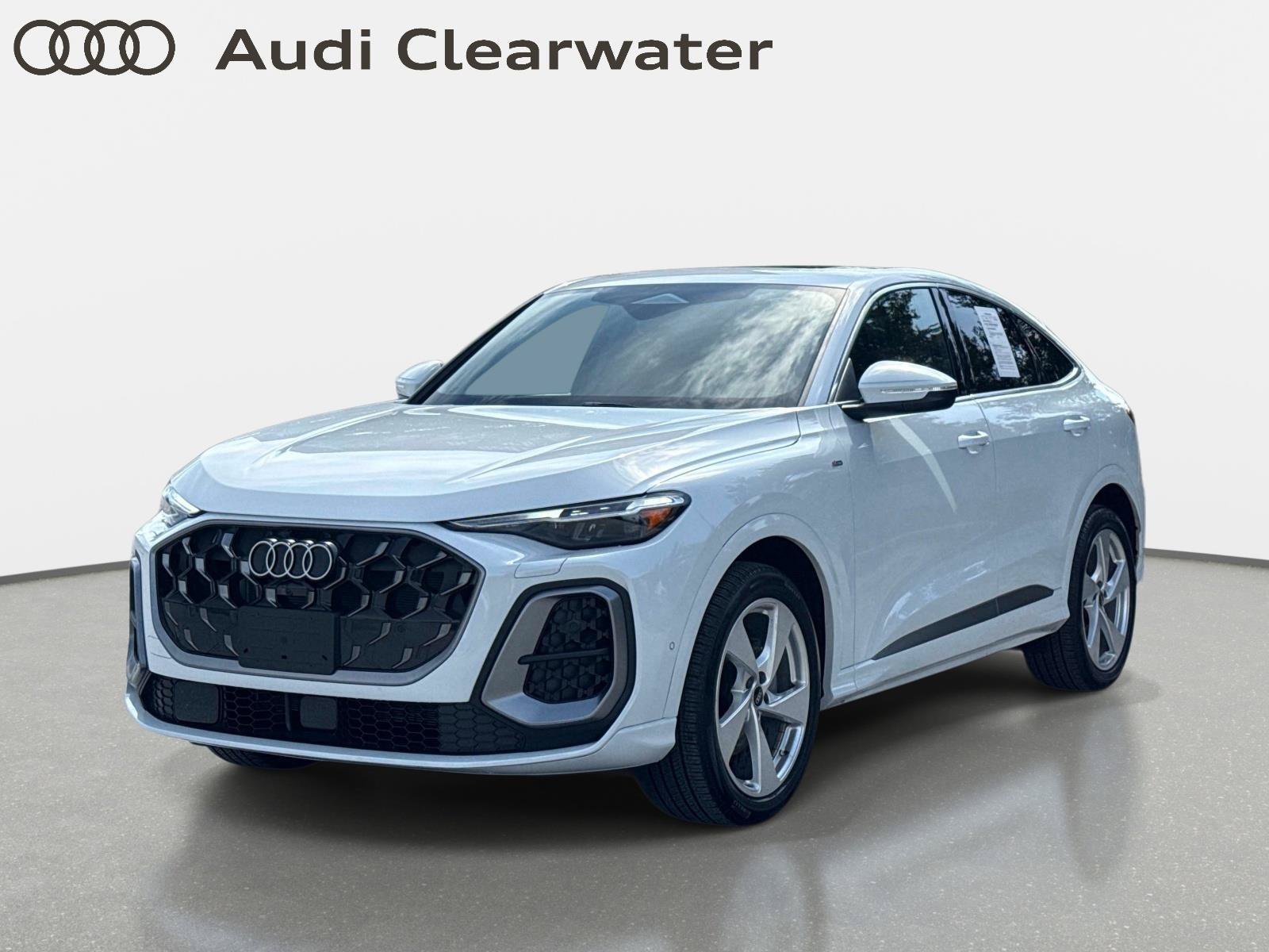 Glacier White Metallic 2025 Audi Q5 Sportback Sedan All-Wheel Drive