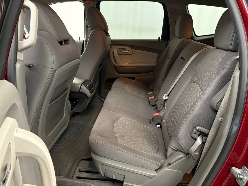 Used 2011 Red Jewel Tintcoat Chevrolet LT w/1LT image 11